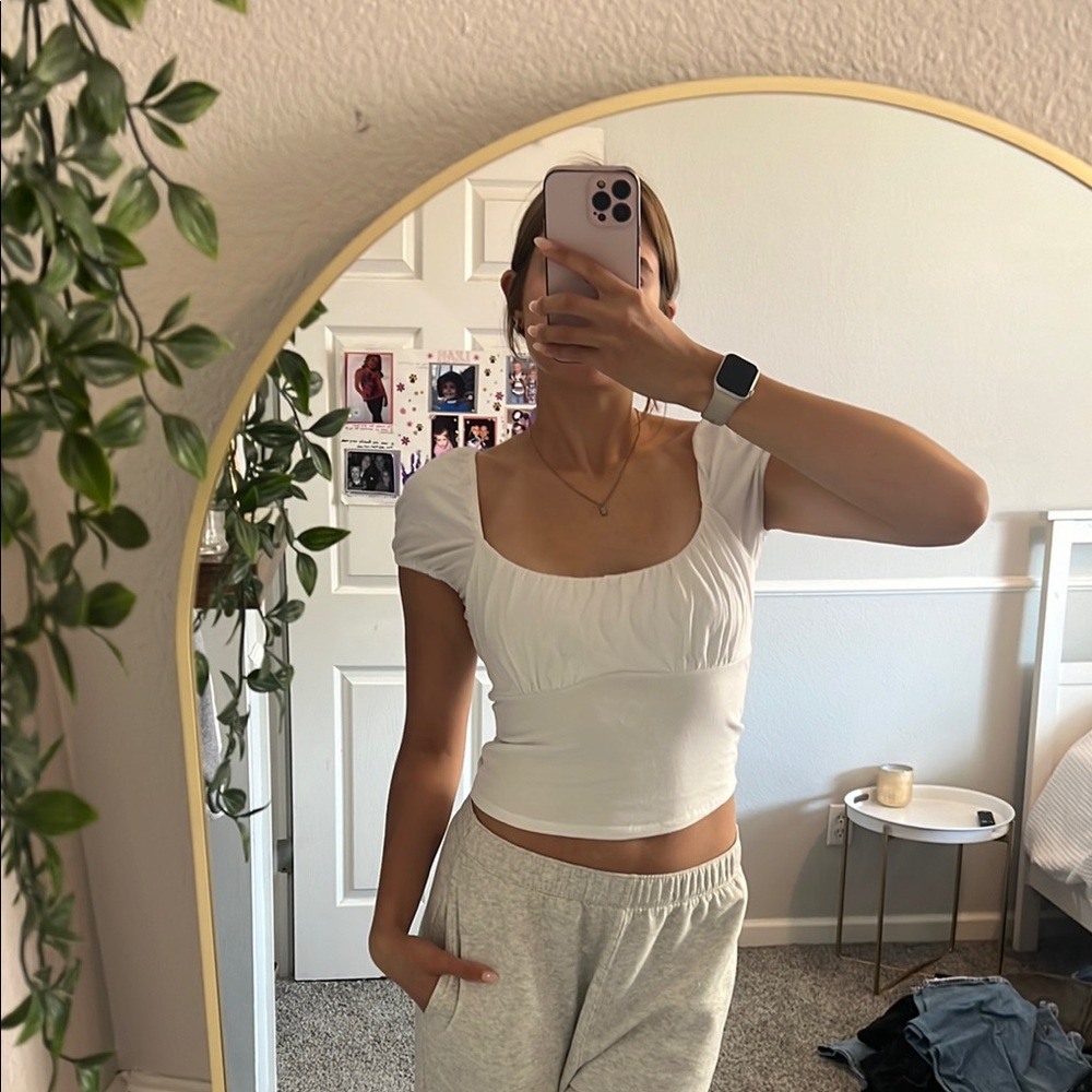 Elegant White Hollister Puff Sleeve Top